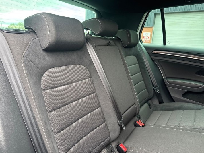 2019 (19) VOLKSWAGEN GOLF 2.0 TSI 300 R 5dr 4MOTION DSG 5290704