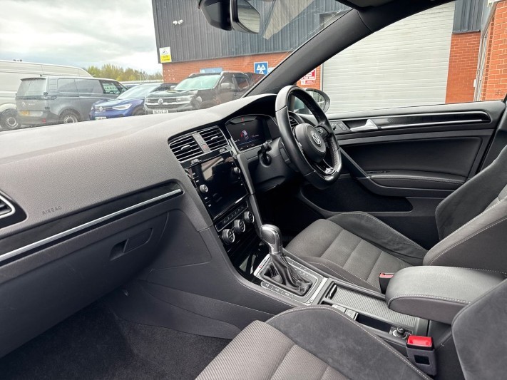 2019 (19) VOLKSWAGEN GOLF 2.0 TSI 300 R 5dr 4MOTION DSG 5290706