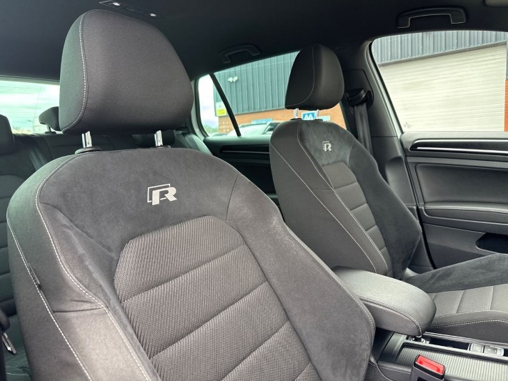 2019 (19) VOLKSWAGEN GOLF 2.0 TSI 300 R 5dr 4MOTION DSG 5290688