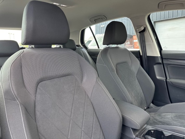 2021 (21) VOLKSWAGEN GOLF 2.0 TDI 150 Style 5dr DSG 5318567