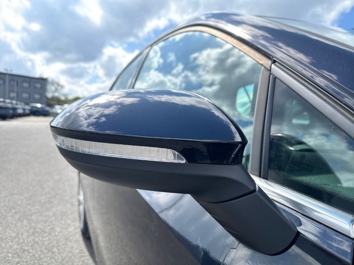 2021 (21) VOLKSWAGEN GOLF 2.0 TDI 150 Style 5dr DSG 5318600