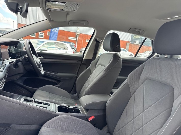 2021 (21) VOLKSWAGEN GOLF 2.0 TDI 150 Style 5dr DSG 5318584