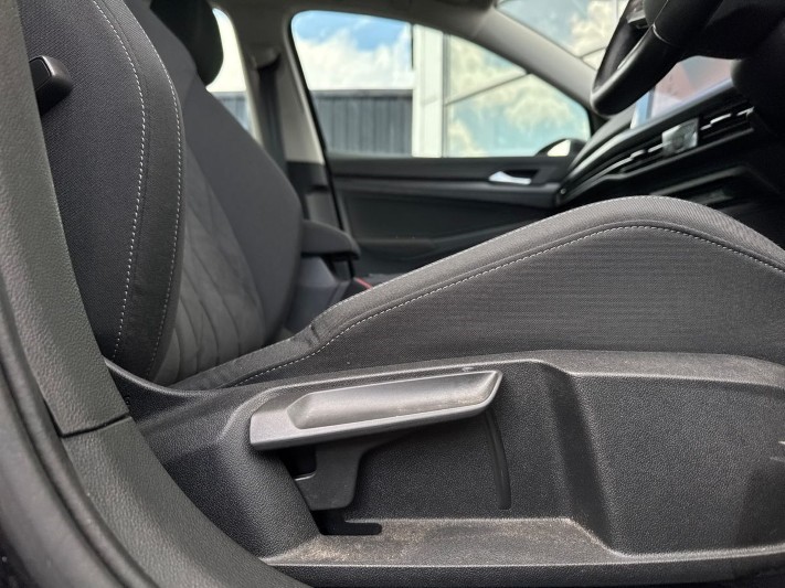 2021 (21) VOLKSWAGEN GOLF 2.0 TDI 150 Style 5dr DSG 5318565