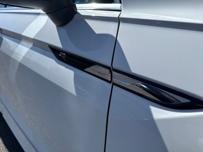 2023 (72) VOLKSWAGEN TIGUAN 2.0 TDI 4Motion R-Line 5dr DSG 5330824