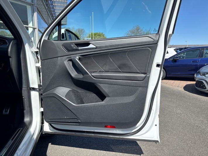 2023 (72) VOLKSWAGEN TIGUAN 2.0 TDI 4Motion R-Line 5dr DSG 5330785