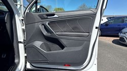 2023 (72) VOLKSWAGEN TIGUAN 2.0 TDI 4Motion R-Line 5dr DSG 5330785