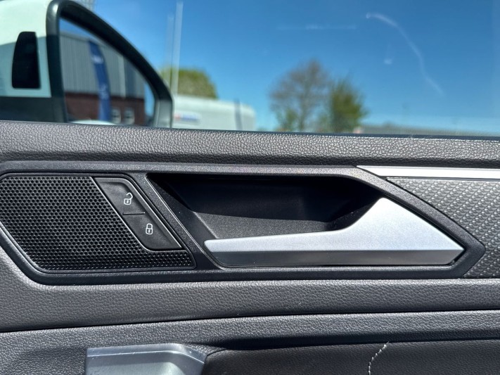 2023 (72) VOLKSWAGEN TIGUAN 2.0 TDI 4Motion R-Line 5dr DSG 5330837