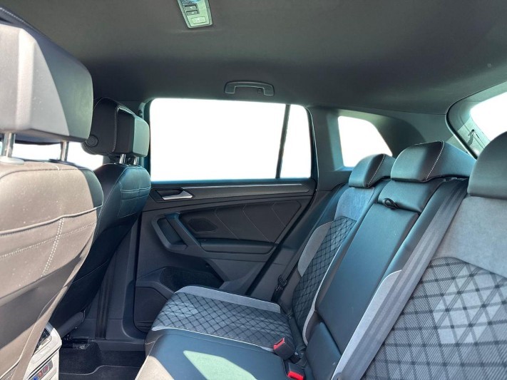 2022 (72) VOLKSWAGEN TIGUAN 2.0 TDI 4Motion R-Line 5dr DSG 5324571