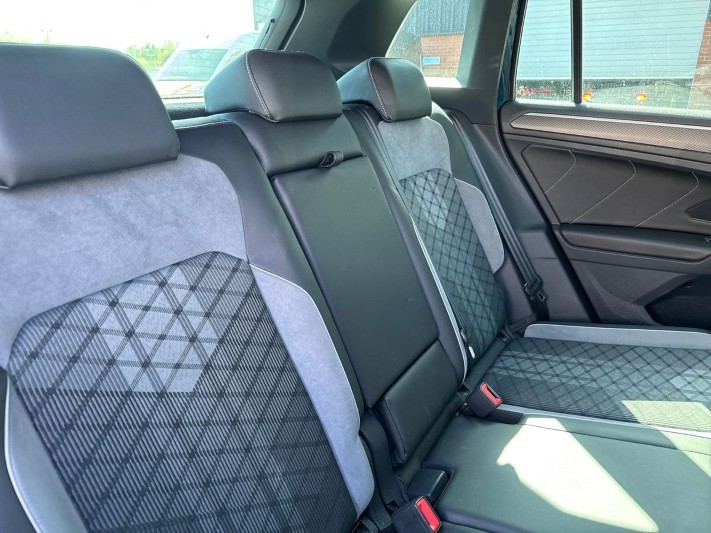 2022 (72) VOLKSWAGEN TIGUAN 2.0 TDI 4Motion R-Line 5dr DSG 5324601