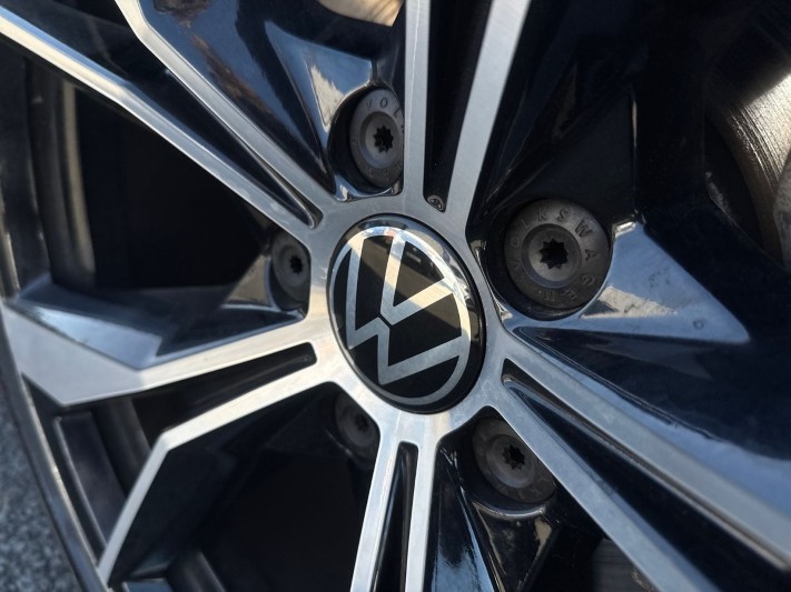 2022 (72) VOLKSWAGEN TIGUAN 2.0 TDI 4Motion R-Line 5dr DSG 5324617