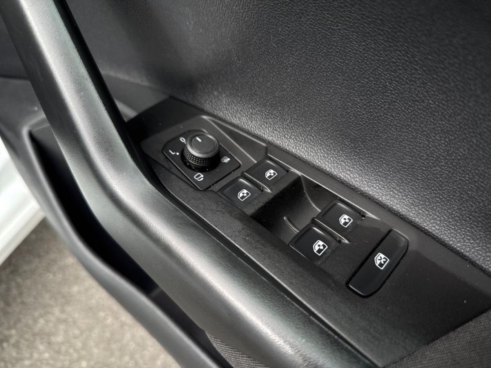 2025 (75) VOLKSWAGEN POLO 1.0 Life 5dr 5306101