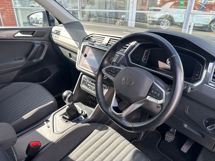 2023 (23) VOLKSWAGEN TIGUAN ALLSPACE 1.5 TSI Life 5dr 5307302