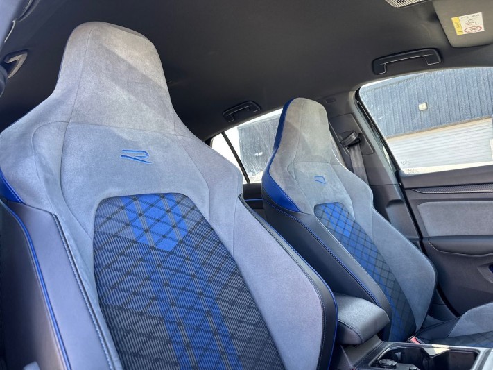 2021 (71) VOLKSWAGEN GOLF 2.0 TSI 320 R 4Motion 5dr DSG 5330063