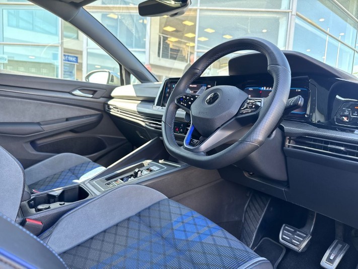 2021 (71) VOLKSWAGEN GOLF 2.0 TSI 320 R 4Motion 5dr DSG 5330057