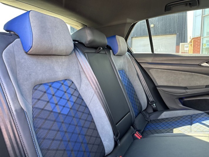 2021 (71) VOLKSWAGEN GOLF 2.0 TSI 320 R 4Motion 5dr DSG 5330079