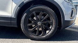 2024 (24) VOLKSWAGEN T-ROC 1.0 TSI 115 Match 5dr 5330147