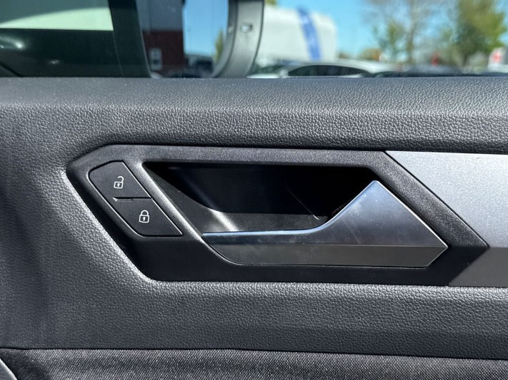 2024 (24) VOLKSWAGEN T-ROC 1.0 TSI 115 Match 5dr 5330199