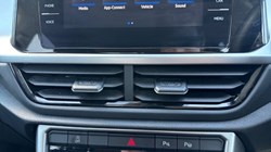2024 (24) VOLKSWAGEN T-ROC 1.0 TSI 115 Match 5dr 5330170