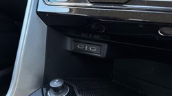 2024 (24) VOLKSWAGEN T-ROC 1.0 TSI 115 Match 5dr 5330210