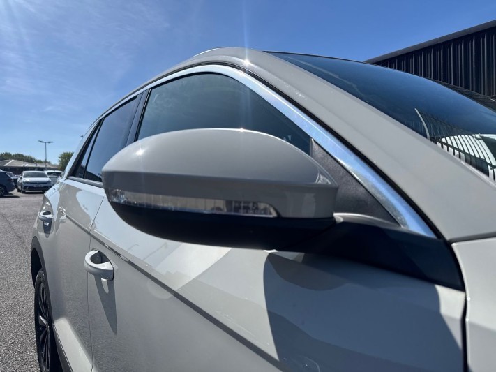 2024 (24) VOLKSWAGEN T-ROC 1.0 TSI 115 Match 5dr 5330188