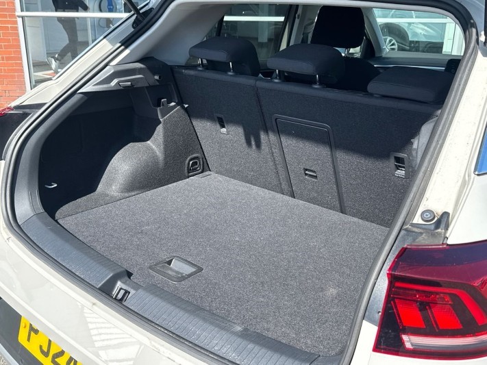 2024 (24) VOLKSWAGEN T-ROC 1.0 TSI 115 Match 5dr 5330177