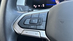 2024 (24) VOLKSWAGEN T-ROC 1.0 TSI 115 Match 5dr 5330159