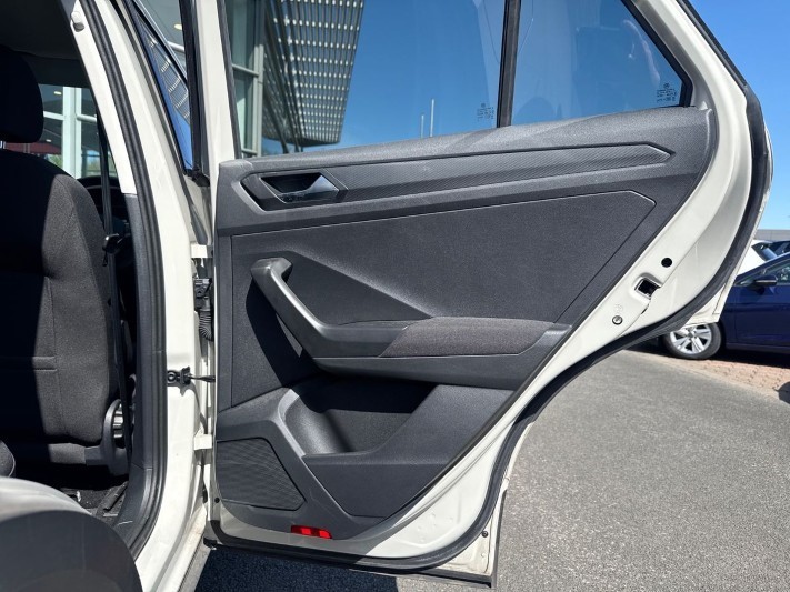 2024 (24) VOLKSWAGEN T-ROC 1.0 TSI 115 Match 5dr 5330197