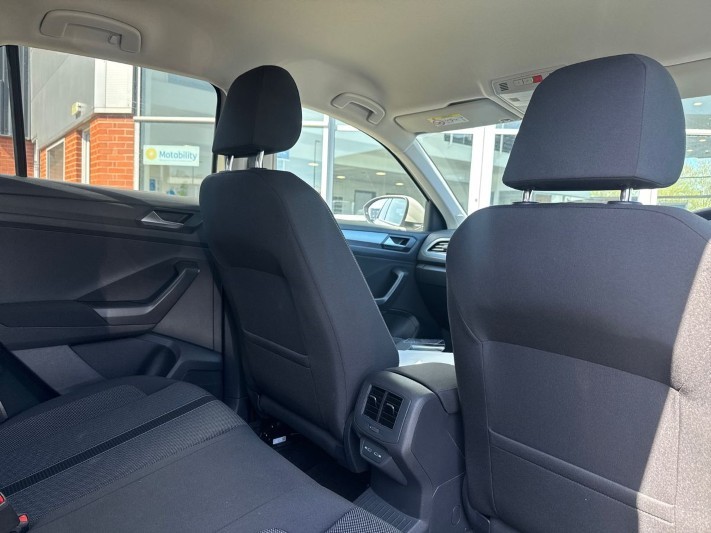 2024 (24) VOLKSWAGEN T-ROC 1.0 TSI 115 Match 5dr 5330193