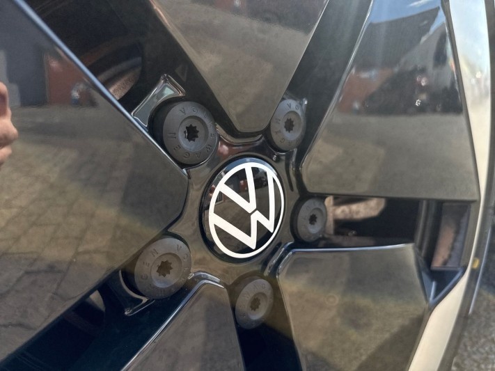 2023 (73) VOLKSWAGEN ID.3 150kW Pro S Launch Edition 4 77kWh 5dr Auto 5338405