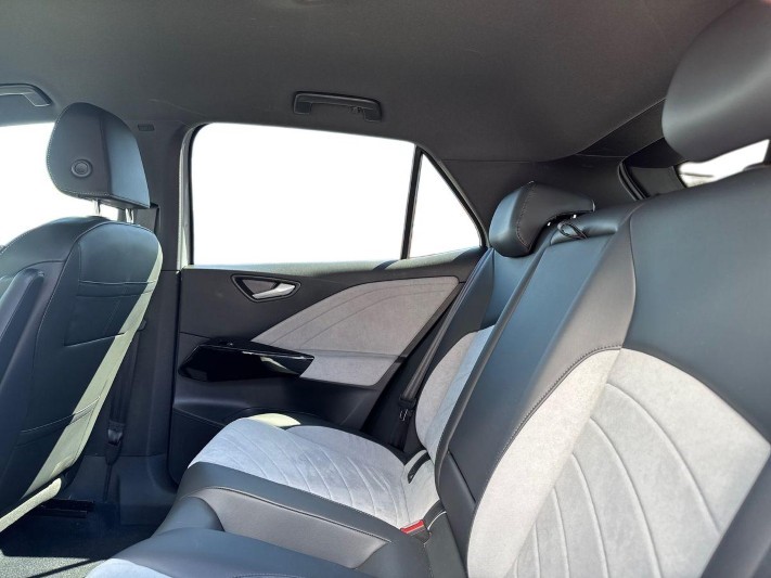 2023 (73) VOLKSWAGEN ID.3 150kW Pro S Launch Edition 4 77kWh 5dr Auto 5338358