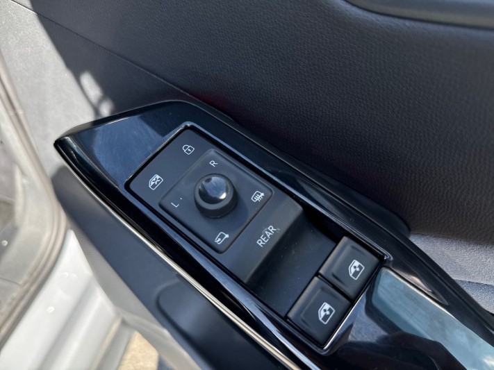 2023 (73) VOLKSWAGEN ID.3 150kW Pro S Launch Edition 4 77kWh 5dr Auto 5338369