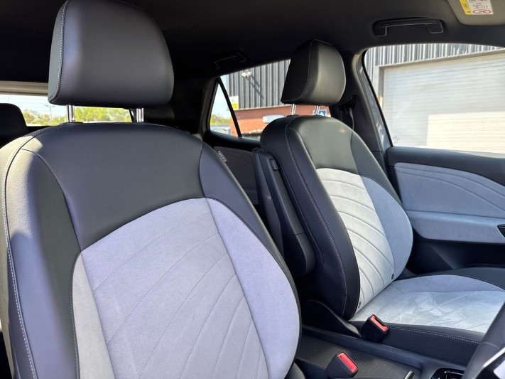 2023 (73) VOLKSWAGEN ID.3 150kW Pro S Launch Edition 4 77kWh 5dr Auto 5338372