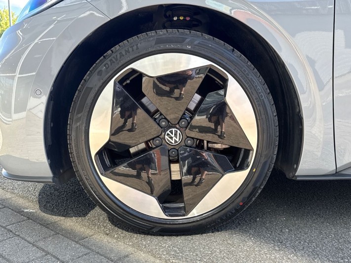 2023 (73) VOLKSWAGEN ID.3 150kW Pro S Launch Edition 4 77kWh 5dr Auto 5338362