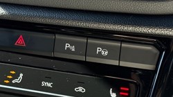 2023 (23) VOLKSWAGEN T-ROC 1.5 TSI R-Line 5dr 5356073