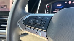 2023 (23) VOLKSWAGEN T-ROC 1.5 TSI R-Line 5dr 5356027