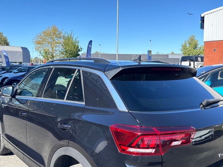 2023 (23) VOLKSWAGEN T-ROC 1.5 TSI R-Line 5dr 5356047