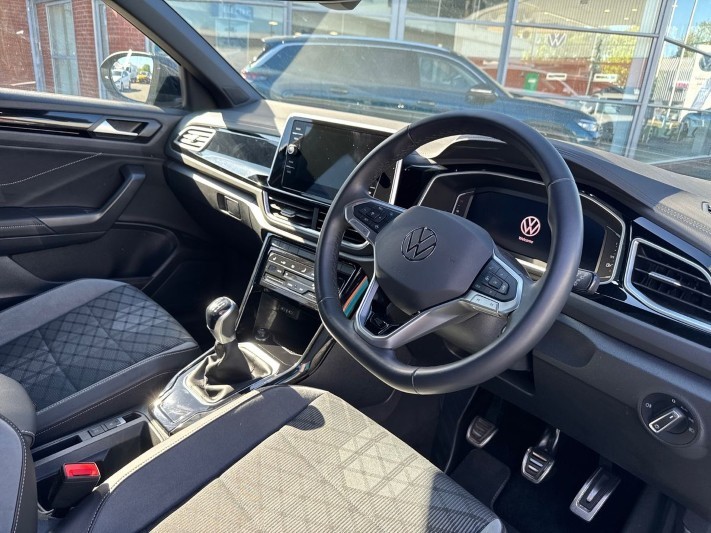 2023 (23) VOLKSWAGEN T-ROC 1.5 TSI R-Line 5dr 5356019