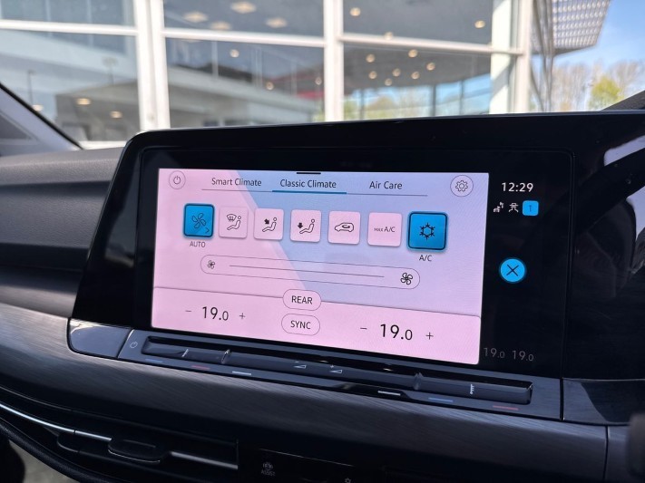 2023 (23) VOLKSWAGEN GOLF 1.5 TSI 150 Style Edition 5dr 5330399