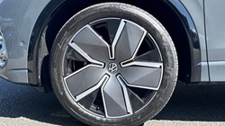 2026 (26) VOLKSWAGEN TIGUAN 1.5 eTSI 150 R-Line 5dr DSG 5335521
