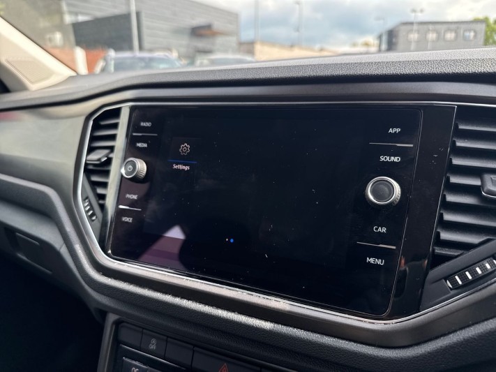 2019 (19) VOLKSWAGEN T-ROC 1.5 TSI EVO SE 5dr 5385982