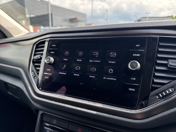 2019 (19) VOLKSWAGEN T-ROC 1.5 TSI EVO SE 5dr 5385944