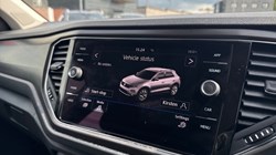 2019 (19) VOLKSWAGEN T-ROC 1.5 TSI EVO SE 5dr 5385949