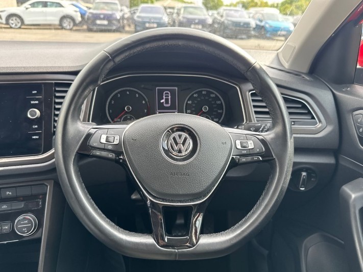 2019 (19) VOLKSWAGEN T-ROC 1.5 TSI EVO SE 5dr 5385939