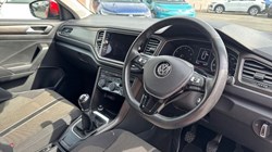 2019 (19) VOLKSWAGEN T-ROC 1.5 TSI EVO SE 5dr 5385932