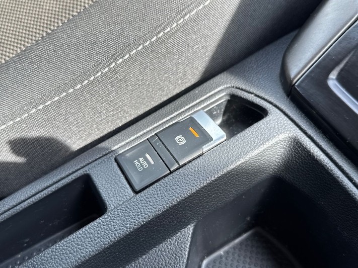 2019 (19) VOLKSWAGEN T-ROC 1.5 TSI EVO SE 5dr 5385984