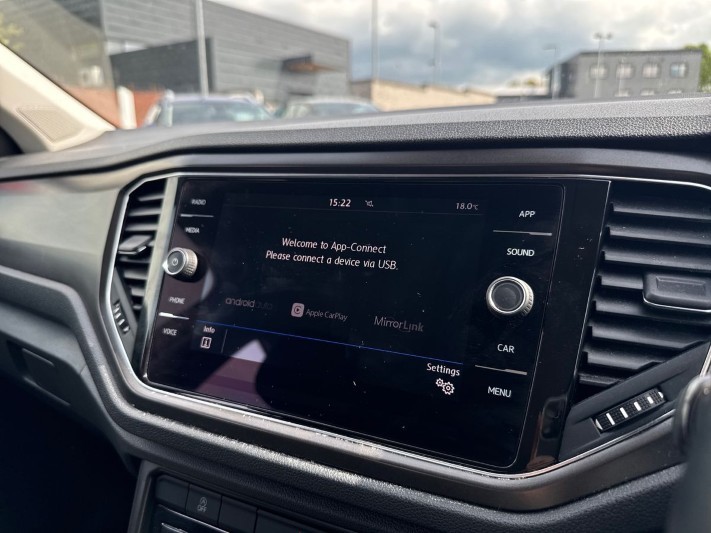 2019 (19) VOLKSWAGEN T-ROC 1.5 TSI EVO SE 5dr 5385945
