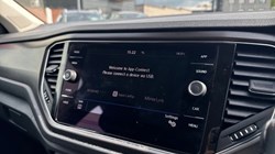 2019 (19) VOLKSWAGEN T-ROC 1.5 TSI EVO SE 5dr 5385945