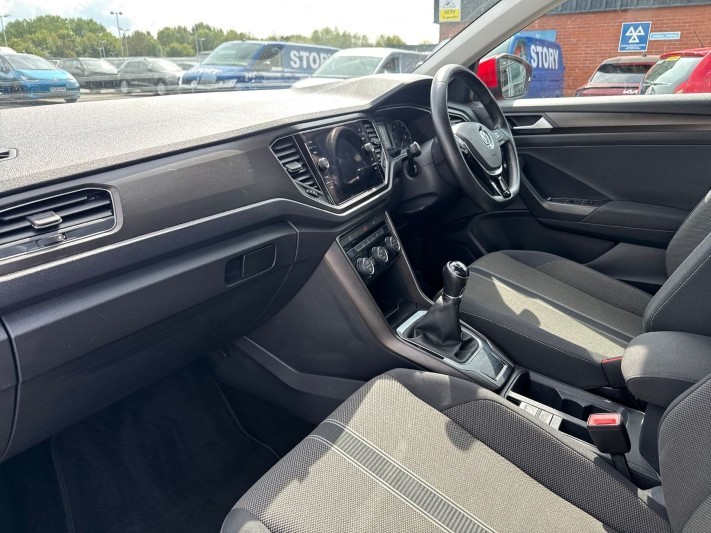 2019 (19) VOLKSWAGEN T-ROC 1.5 TSI EVO SE 5dr 5385956