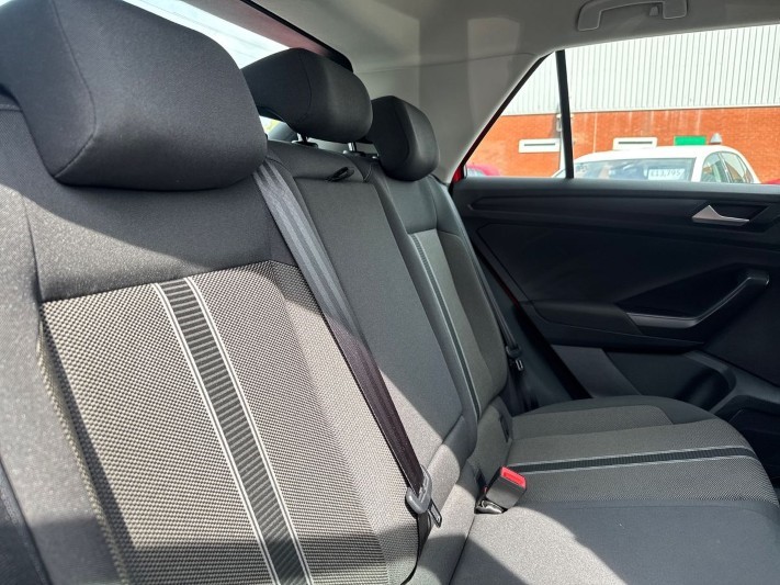 2019 (19) VOLKSWAGEN T-ROC 1.5 TSI EVO SE 5dr 5385954
