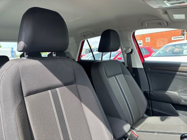 2019 (19) VOLKSWAGEN T-ROC 1.5 TSI EVO SE 5dr 5385930
